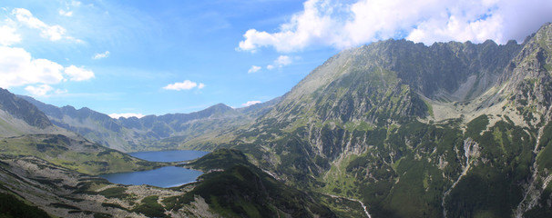 Fototapeta na wymiar Dolina Pięciu Stawów Polskich - Tatra National Park