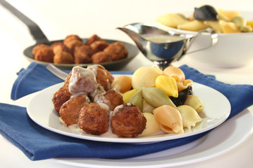Köttbullar