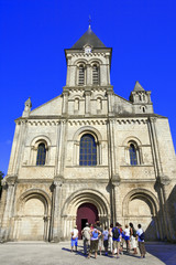france; 85; marais poitevin : abbaye de nieul sur l'autise