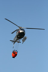 Fototapeta na wymiar elicottero