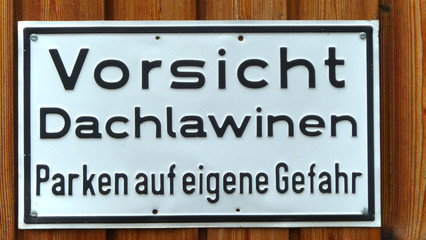 Vorsicht Dachlawinen