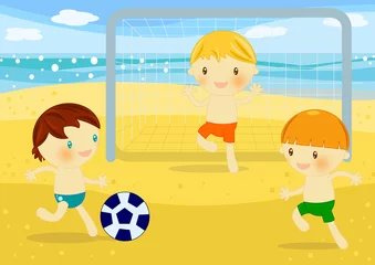 Poster kinderen voetballen op het strand © Angela