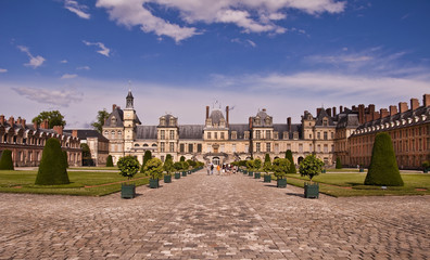 Fototapeta na wymiar Pałac Fontainebleau - Francja
