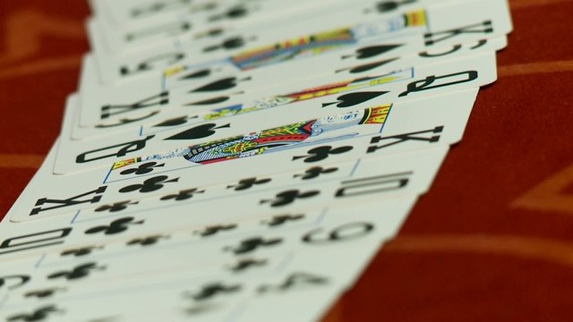 Spielkarten auslegen