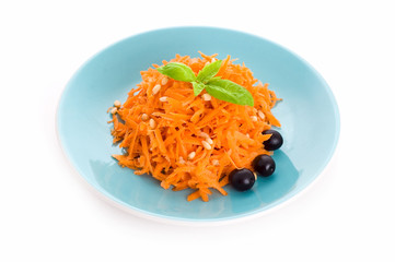 carrot salad with pine nuts