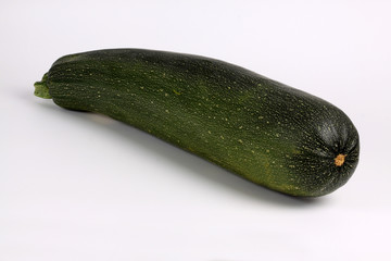 Große Zucchini