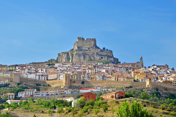 Fototapeta na wymiar Panoramiczny widok Morella, w Walencji, w Hiszpanii