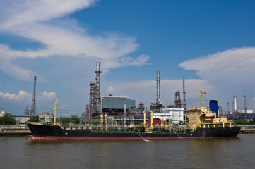 Fototapeta na wymiar tanker vessel on cargo operation