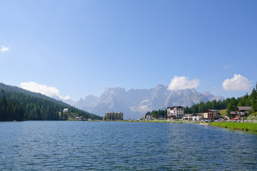 Naklejka na ściany i meble Lake Misurina and Sorapiss - Dolomites, Italy