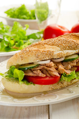sandwich with tuna & vegetables-panino al tonno