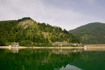 Fototapeta premium Sylvensteinsee Stausee Brücke bayern berge isarwinkel