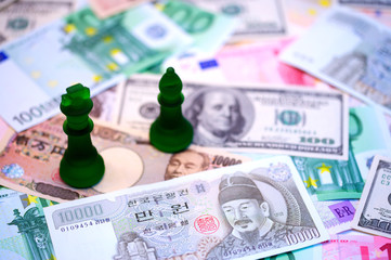 currency and investment