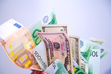 currency and investment