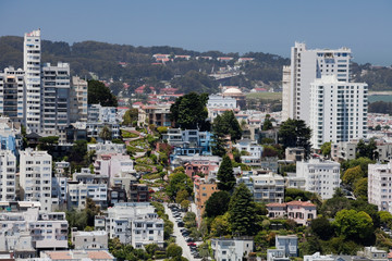 Fototapeta na wymiar Lombard Street in San Francisco, California