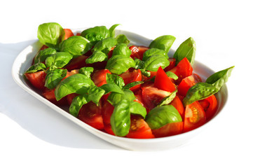 Tomate-Basilikum Salat