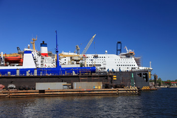 Fototapeta premium Cruise ship repair