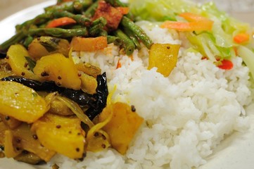 Local cuisine set meal