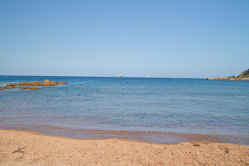 Fototapeta na wymiar plage corse (la rondinara)