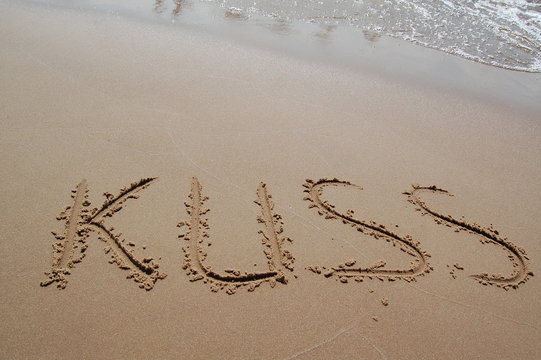 kuss im sand