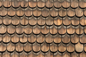 Braune Holzschindeln