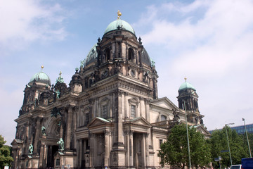 Fototapeta na wymiar cattedrale, Berlino