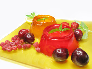 strawberry and orange jelly dessert
