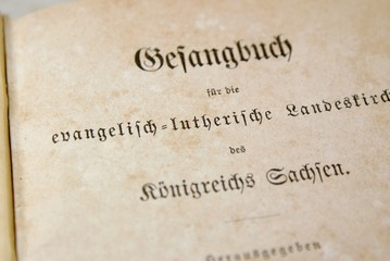 Fototapeta na wymiar Altes Gesangsbuch