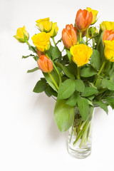 Blumenstrauß aus Tulpen und Rosen