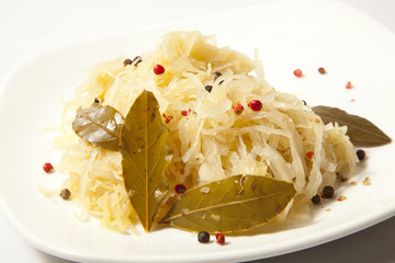 SAUERKRAUT UND PFEFFERKÖRNER