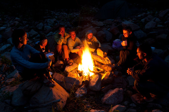 Campfire Group Images – Browse 22,219 Stock Photos, Vectors, and Video