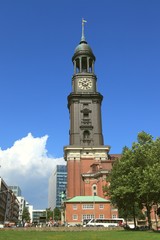 Fototapeta na wymiar Hamburg, wieża św (Michel)