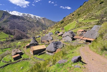 Teitos en el Valle de somiedo