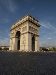 Fototapeta na wymiar Arco del Triunfo en Paris