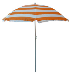 parasol de plage à bandes orange et blanches, fond blanc