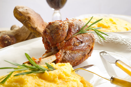 shank with polenta- stinco con polenta