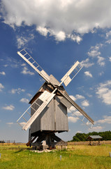 Fototapeta premium Windmühle im Ilmtal, Thüringen