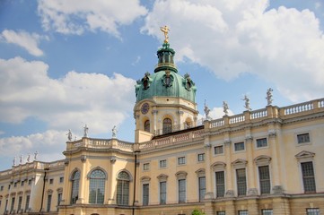 Fototapeta na wymiar pałac wyborem Berlinie
