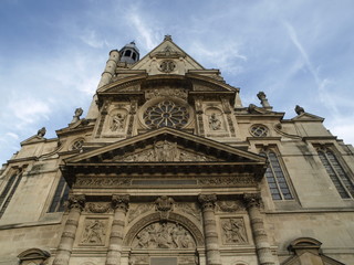Fototapeta na wymiar Iglesia de Saint Etienne du Mont w Paryżu