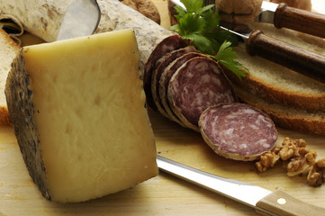 Salame e formaggio