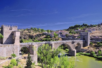 Fototapeta na wymiar San Martin Bridge, Toledo, Hiszpania
