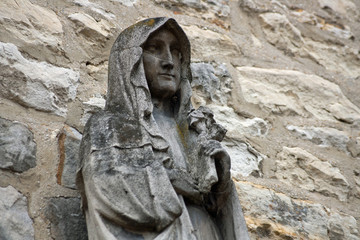 Fototapeta premium Steinmadonna