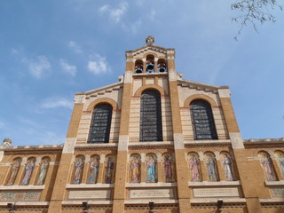 Fototapeta na wymiar Paryż-Eglise Saint-Honoré-d'Eylau: Fasada