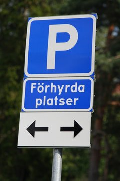 Schwedisches Parkschild f&uuml;r vermietete Parkpl&auml;tze