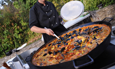 préparation de la paella - obrazy, fototapety, plakaty