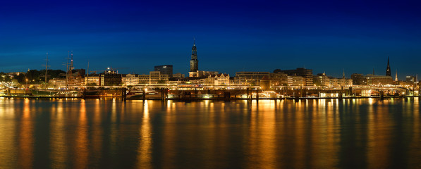Fototapeta na wymiar Panorama Hamburg
