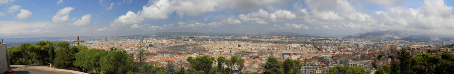 Fototapeta na wymiar Marseille Panorama (Frankreich)