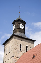 Fototapeta na wymiar Wieża zegarowa w Piszu