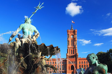 Berlin Tourismus Rotes Rathaus - obrazy, fototapety, plakaty