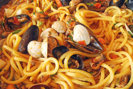 Tonnarelli all'uovo con crostacei