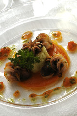 Moscardini in casseruola pomodorini e timballo di cuscus